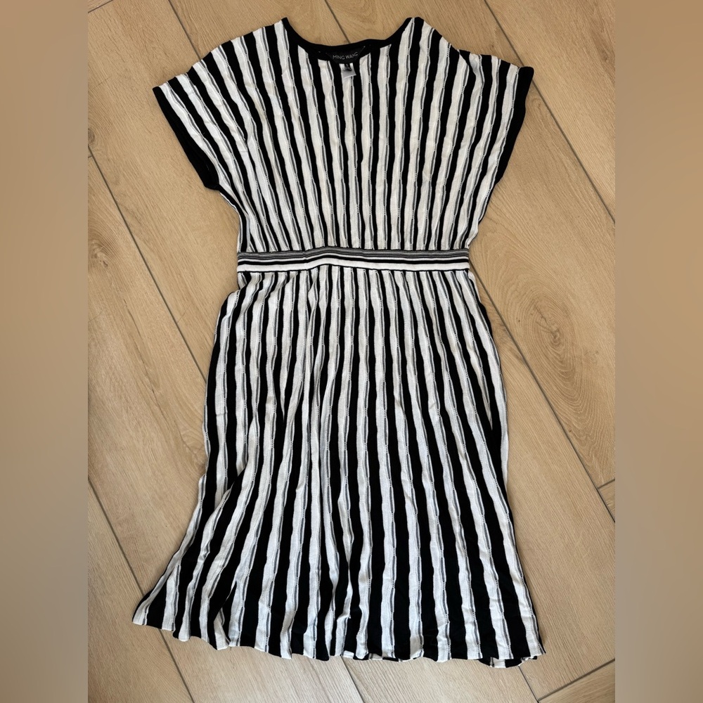 Ming Wang Black and White Pleated Smocked Sundress